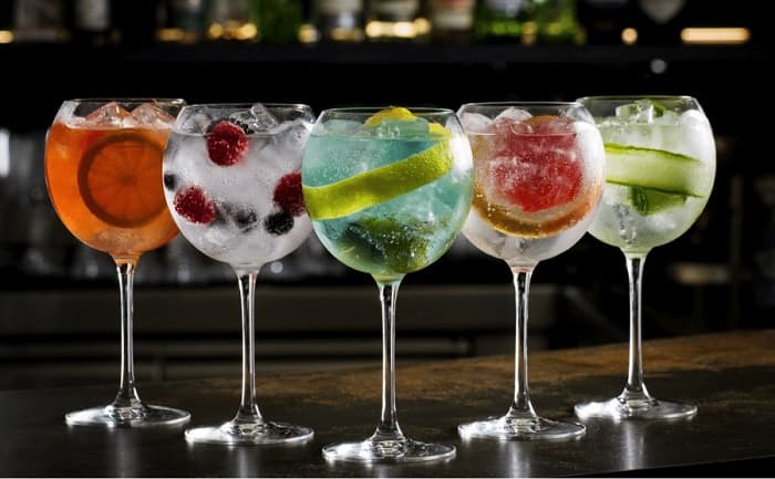 I 5 GIN TONIC PER  UN ADDIO AL CELIBATO